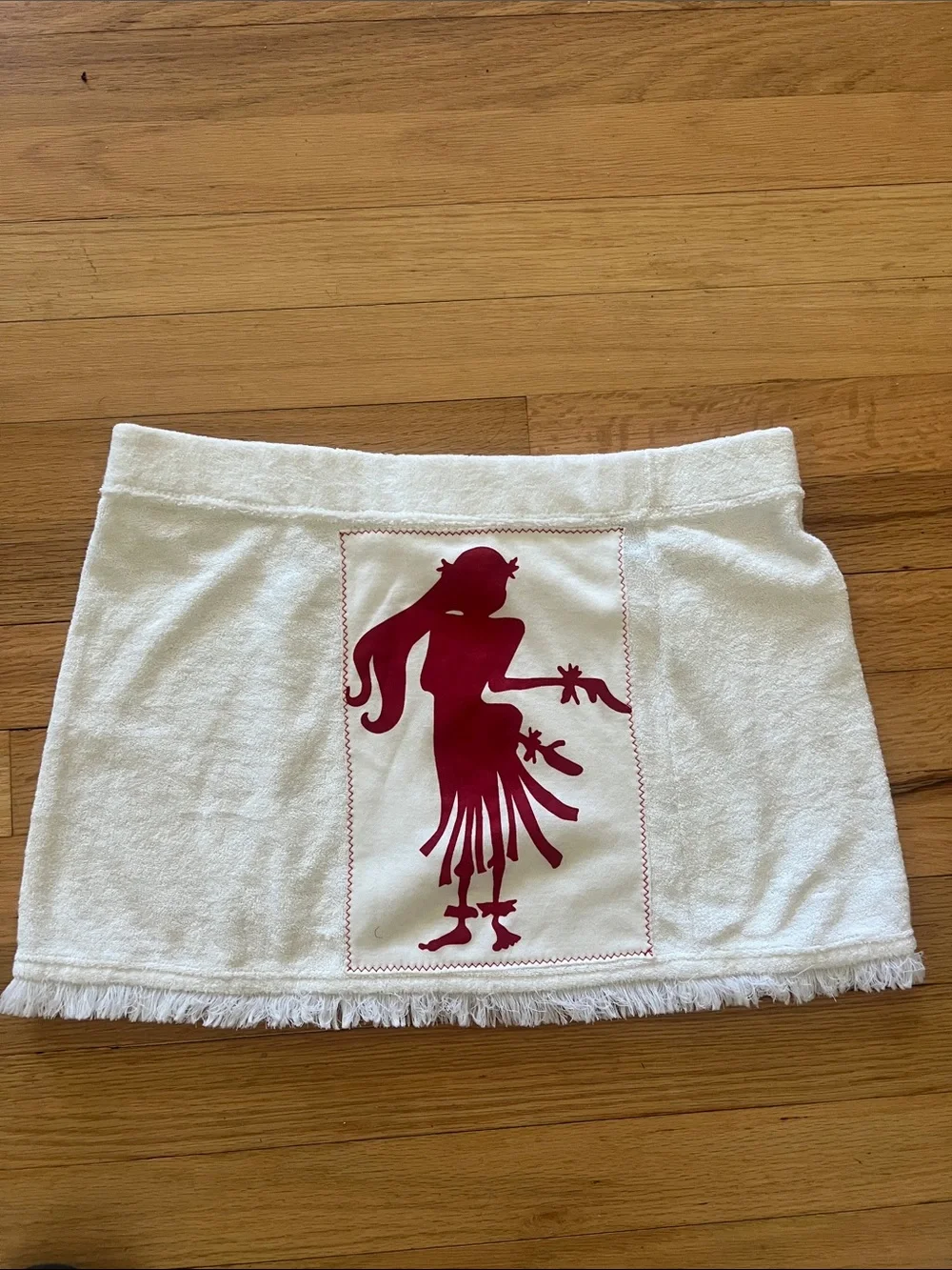 Letarte White Mini Skirt with Red Hula Motif